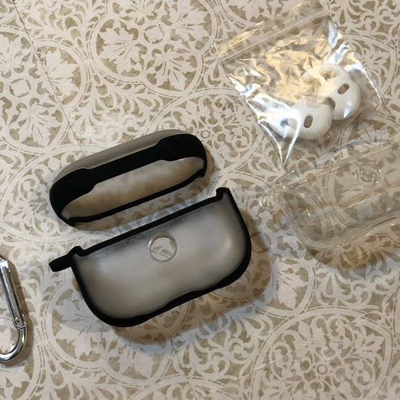 AirPod Pro Case Set - Picture 2 of 8